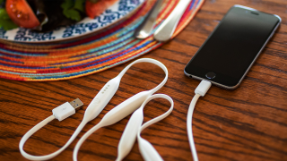 This Charging Cable Has 1,800mAh of Battery Built Right In